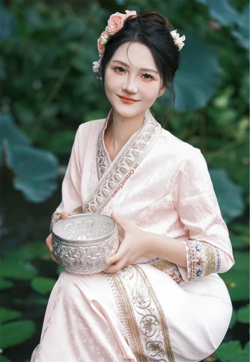 Yunnan Xishuangbanna Dai Tradi - Embroidery Effect incelemesi ve fiyatı